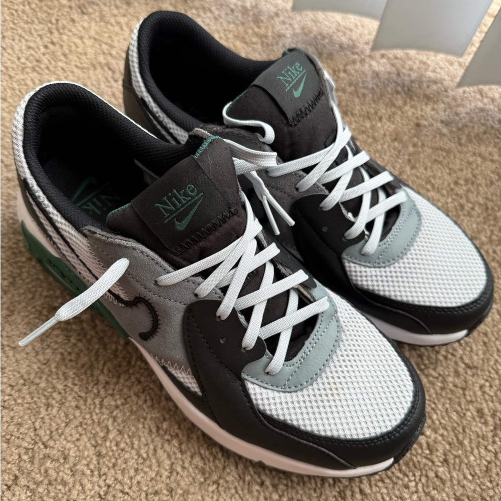 Men’s Nike AirMax Size 8